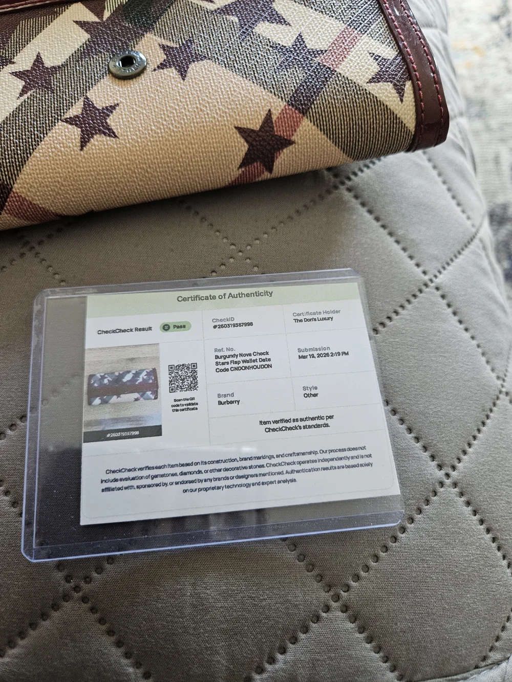 Burberry Beige and Burgundy Star-Print Wallet Clutch - Picture 2 of 7